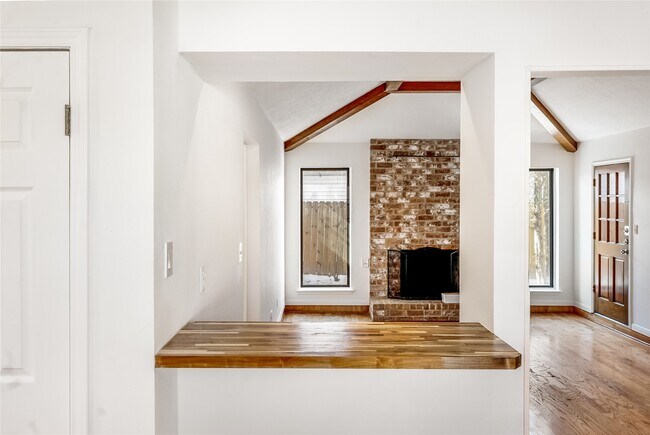 Building Photo - 12110 Nova Dr