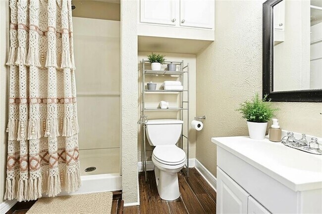 Foto del edificio - 509 Lassalle Dr