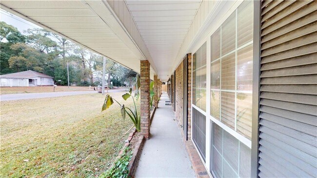 Foto del edificio - 463 Magnolia Rd