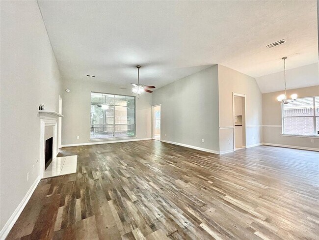 Foto del edificio - 9331 Charter Pne St