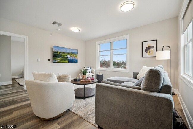 Foto del edificio - 246 Main St