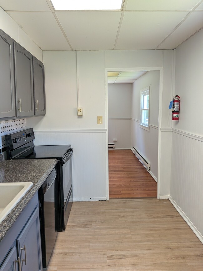 Kitchen - 309 W Main St