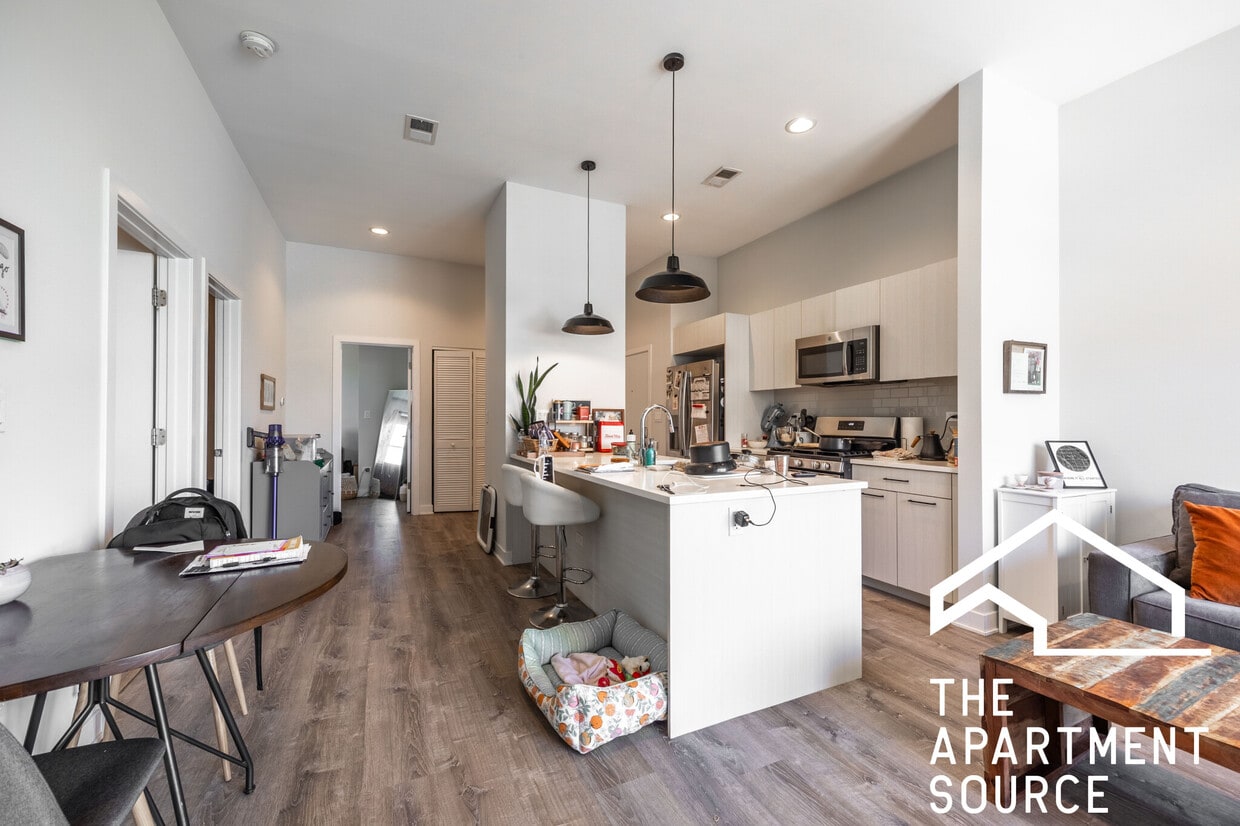 Foto principal - 2247 W Lawrence Ave