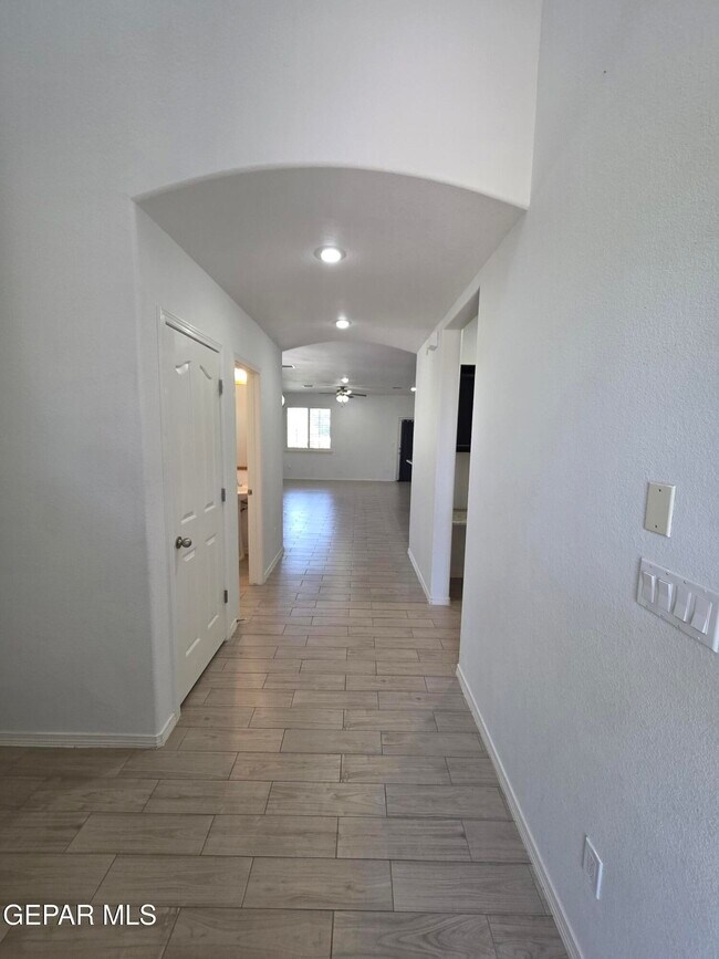 Foto del edificio - 7517 Red Cedar Dr