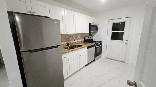 Foto del edificio - 2849 NE 13th Ave