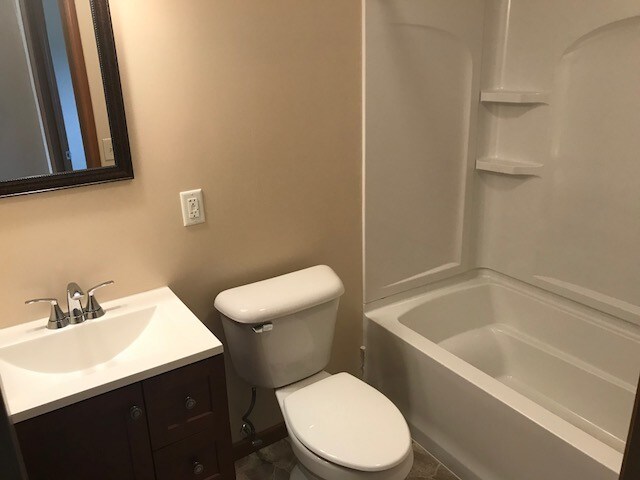 Bath Rm. - 222 Summit Ave