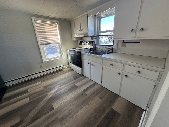 Building Photo - 127 Schoolhouse Rd