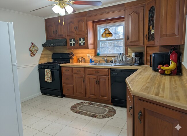 Foto del edificio - 16 Sadowski St