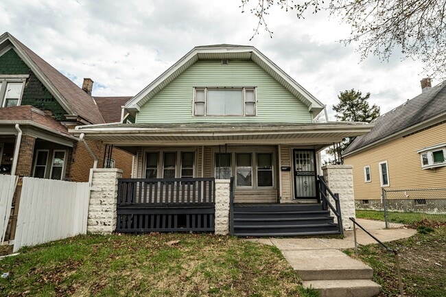 Building Photo - 3180 N 15th St