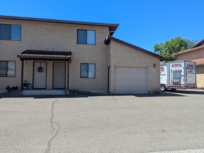 Building Photo - 850 Mission Sierra Ct