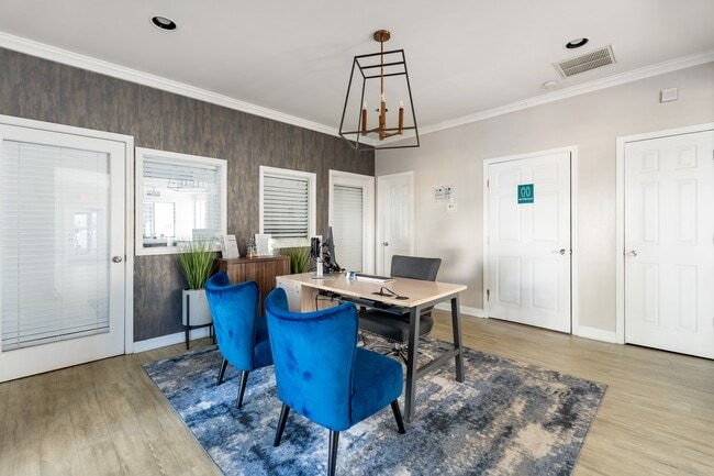 Building Photo - Verde Vue Apartments