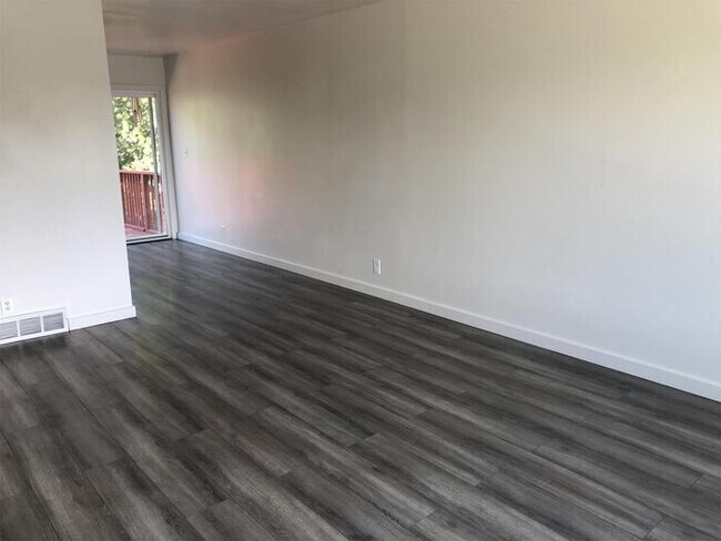 Foto del edificio - 379 7670 S