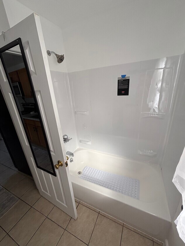 Foto principal - 20786 Helle Ave