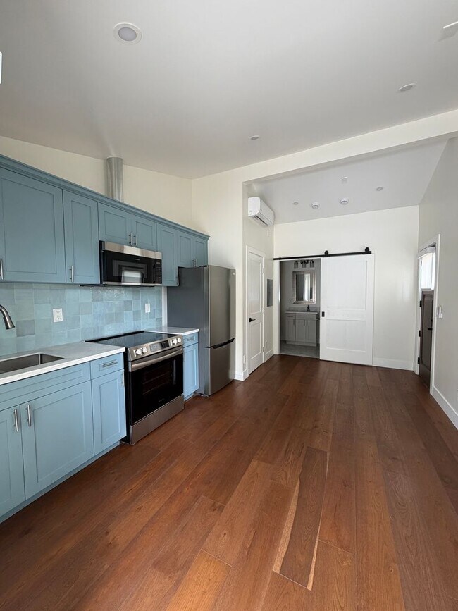 Foto del edificio - 320 E Maple Ave