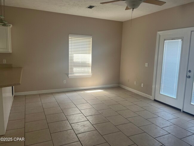 Building Photo - 6236 Sunset Dr