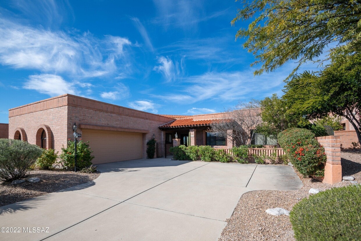5153 N Vía Velazquez, Tucson, AZ 85750 Townhome Rentals in Tucson AZ