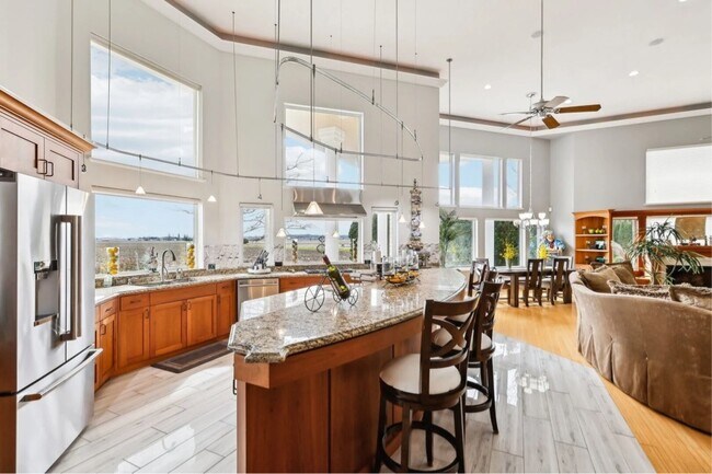 Foto del edificio - 15541 Bradshaw Rd