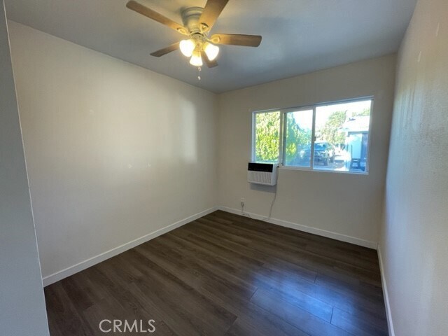 Foto del edificio - 10661 Fern Ave