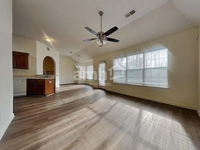 Building Photo - 3145 Amanda Belle