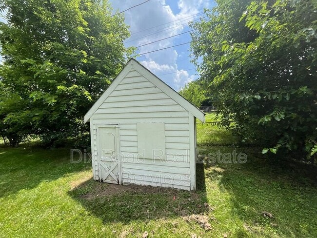 Building Photo - 440 W Wenger Rd