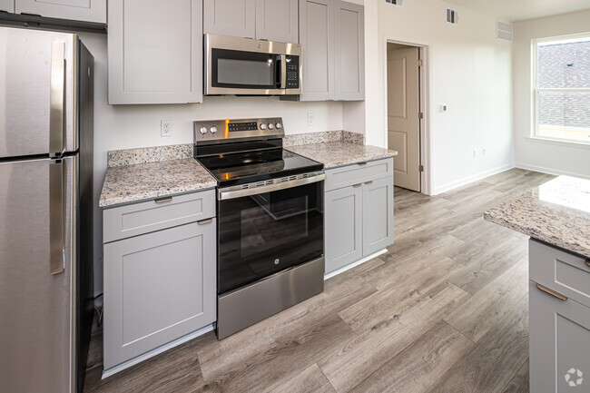 1BR, 1BA - 621SF - Kitchen - Apartments at Andover