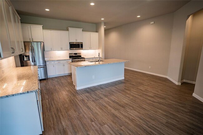 Building Photo - 24227 Brookdale Heights Pl