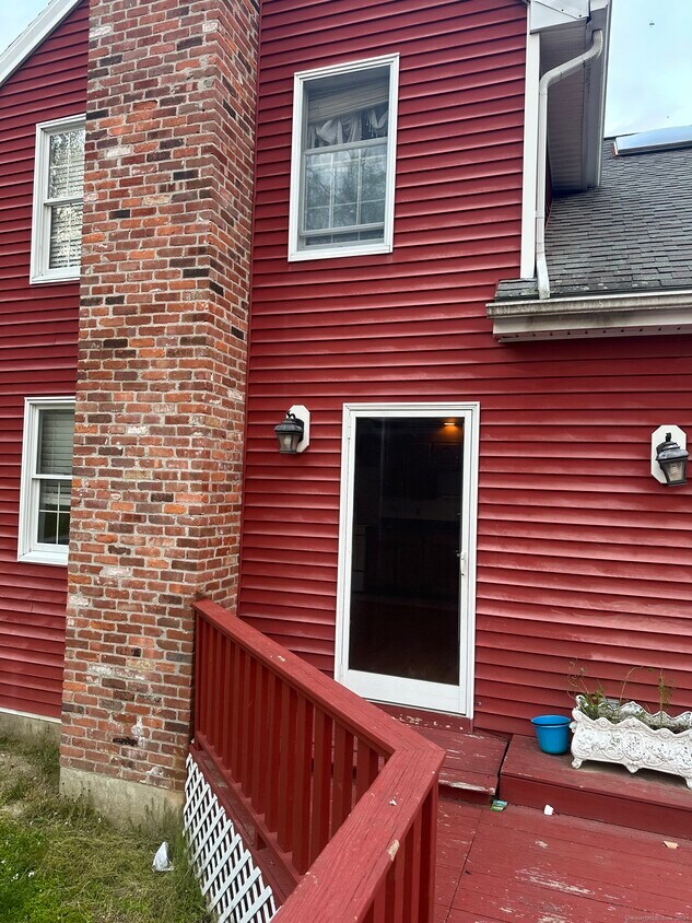 Primary Photo - 845 Daniels Farm Rd