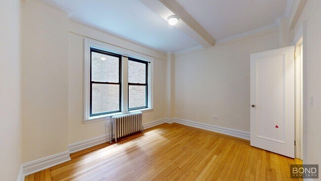 Foto del edificio - 111 E 80th St