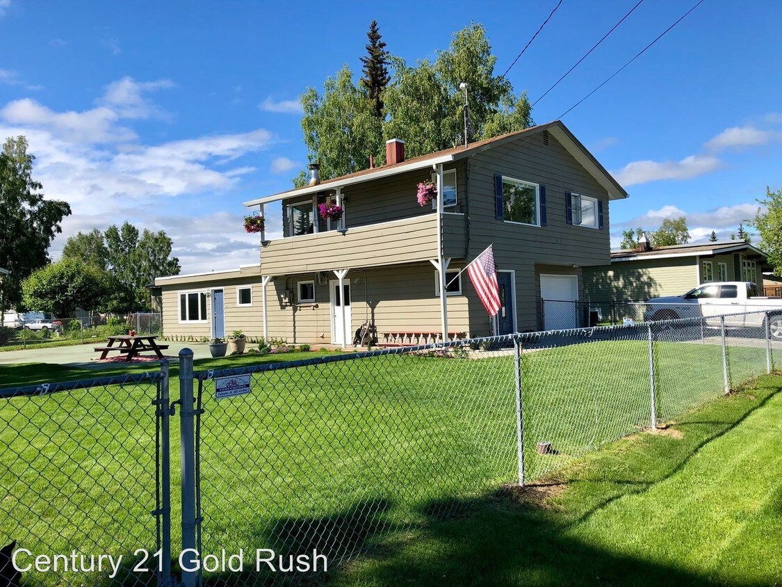 Primary Photo - 3 br, 2 bath House - 3033 Riverview Drive