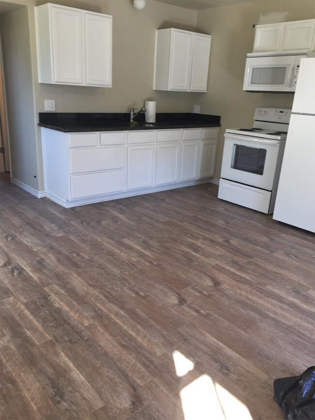 Building Photo - 251 Tenney St