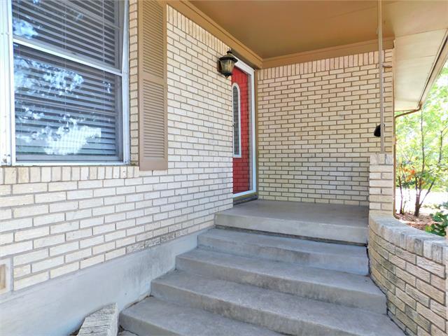 Foto del edificio - 1217 Clover Ln