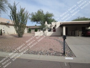 Building Photo - 13831 N Kendall Dr