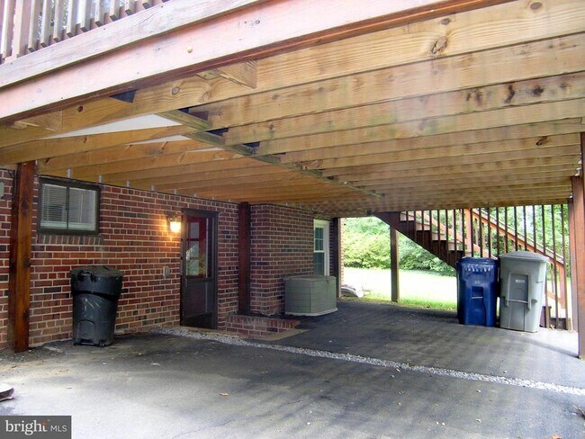 Foto del edificio - 2839 Cedarest Rd