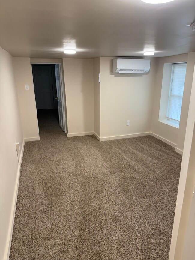 Foto del edificio - 215 W Lafayette St