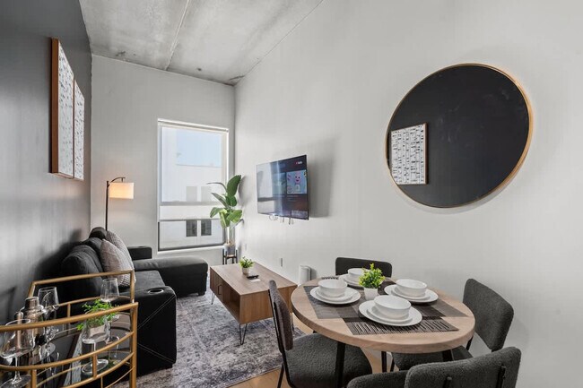 Building Photo - 205 Foster Ave