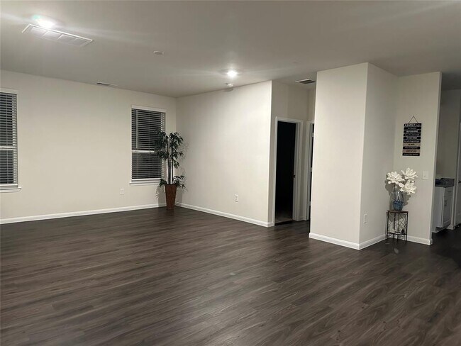 Building Photo - 6302 Broyhill Vw Ln