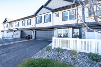 Building Photo - 5147 Long Pointe Pass