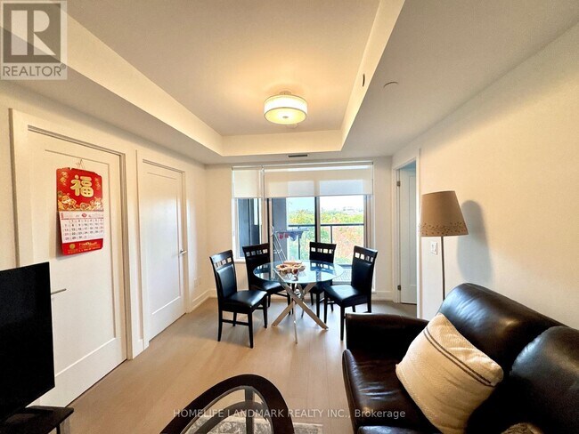 Photo du bâtiment - 8 Cedarland Dr