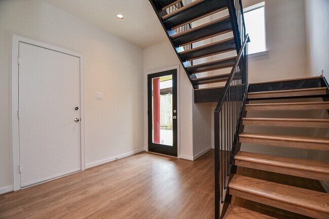 Foto del edificio - 92 Dennis St