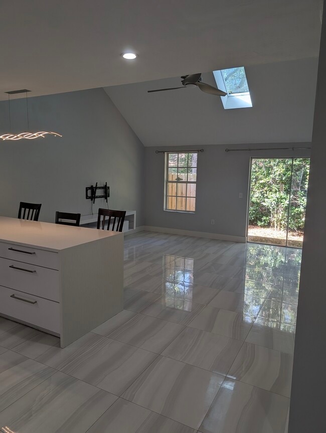 Foto del edificio - 9780 SW 52nd Rd