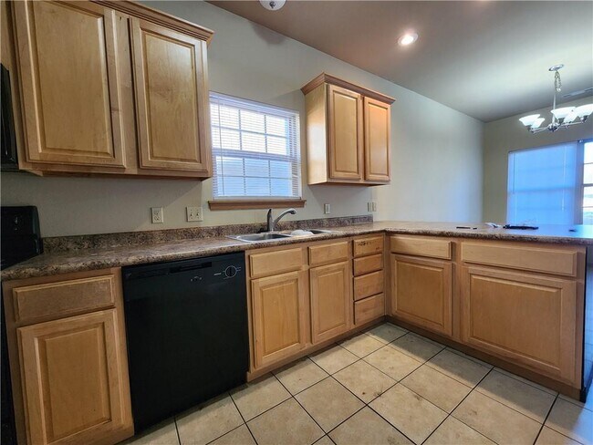 Foto del edificio - 3147 W Old Farmington Rd