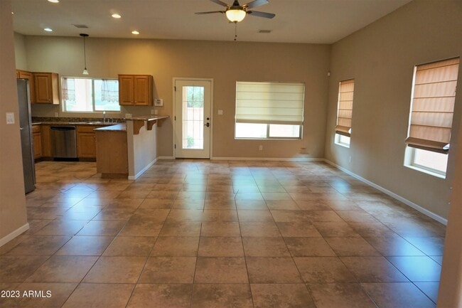 Building Photo - 5211 Kylene Pl