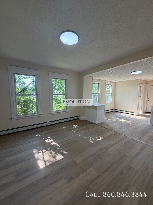 Photo - 906-908 Park St-3W Apartment