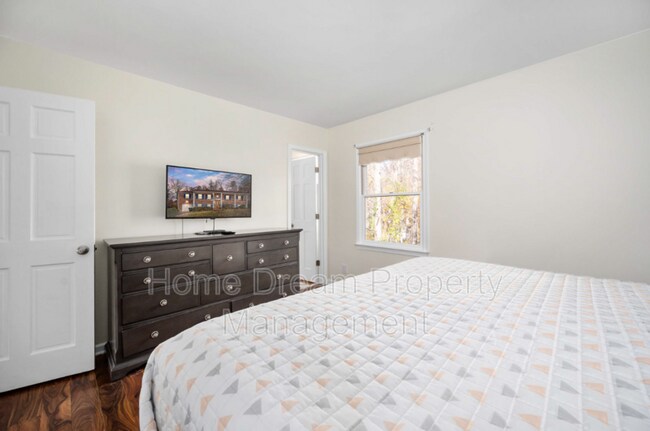Foto del edificio - 11 Endicott Ln