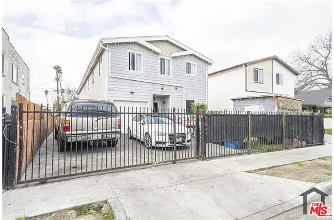 Foto principal - 5917 Denver Ave