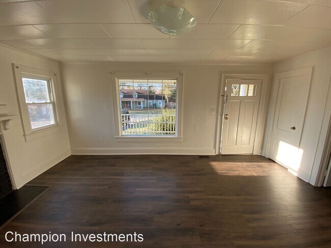 Foto del edificio - 2 br, 1 bath House - 823 Kings Road