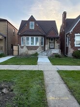 Building Photo - 7616 S Winchester Ave