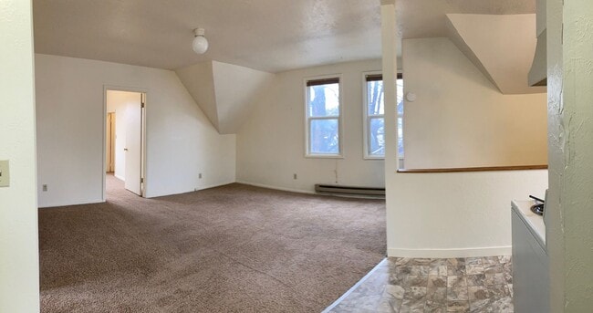 Building Photo - 1716 Blaine St