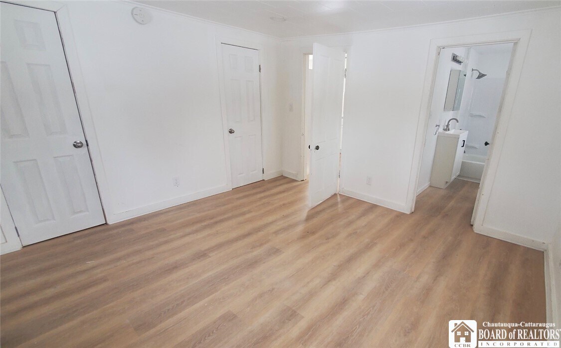 Foto del edificio - 176.5 Bentley Ave