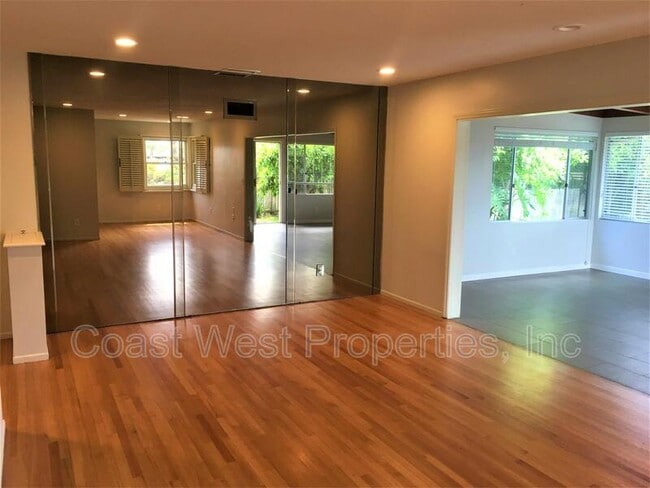 Foto del edificio - 4727 Glacier Ave